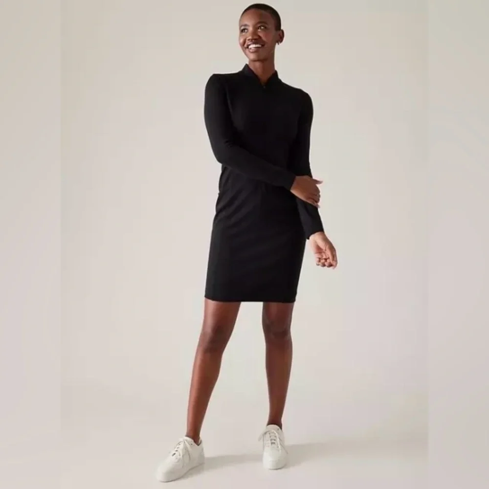 Athleta Delancey Skyline Dress // Black